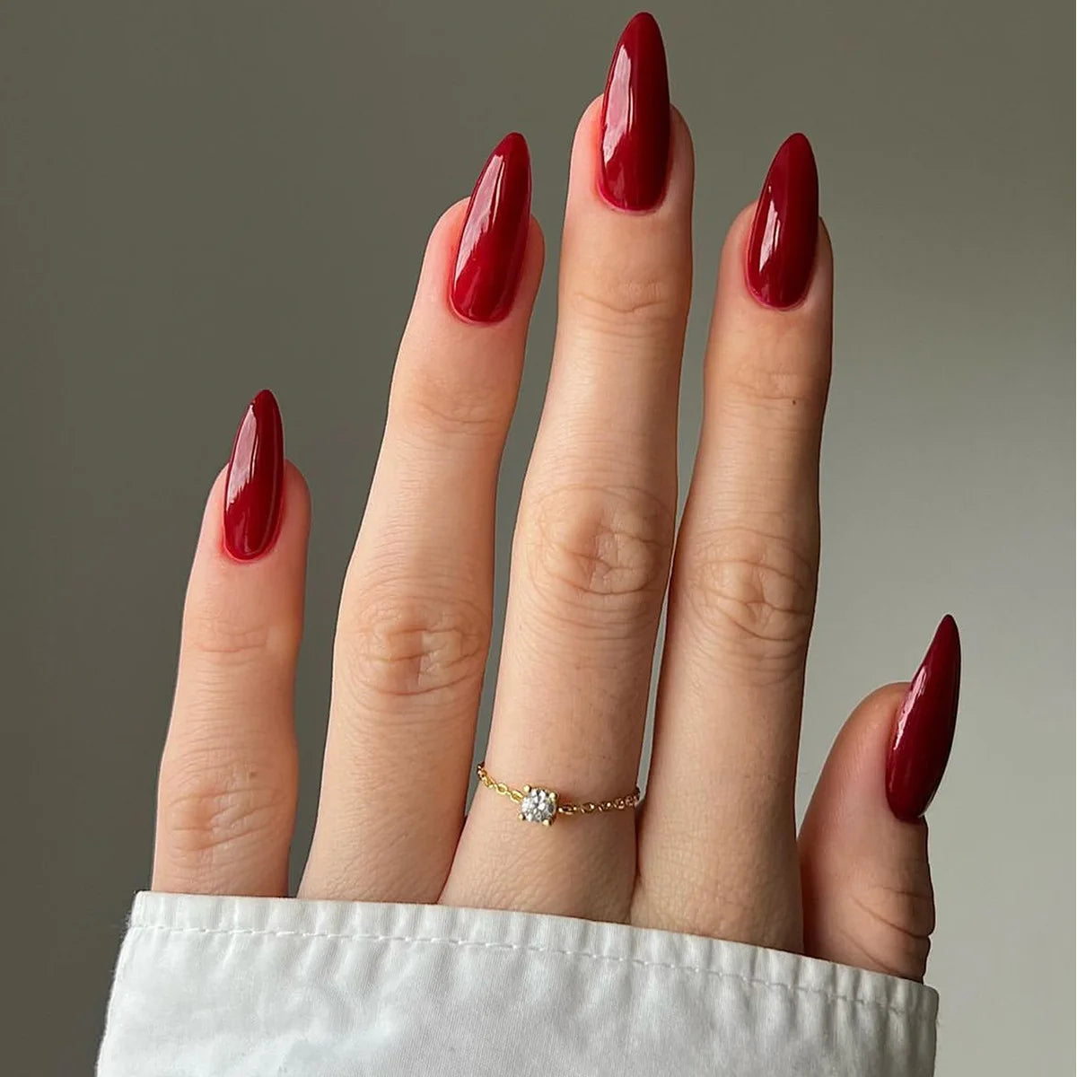 24Pcs Long Almond Fake Nails with White Edge Design Wearable French Press on False Nails Simple Full Cover Nail Tips Manicure