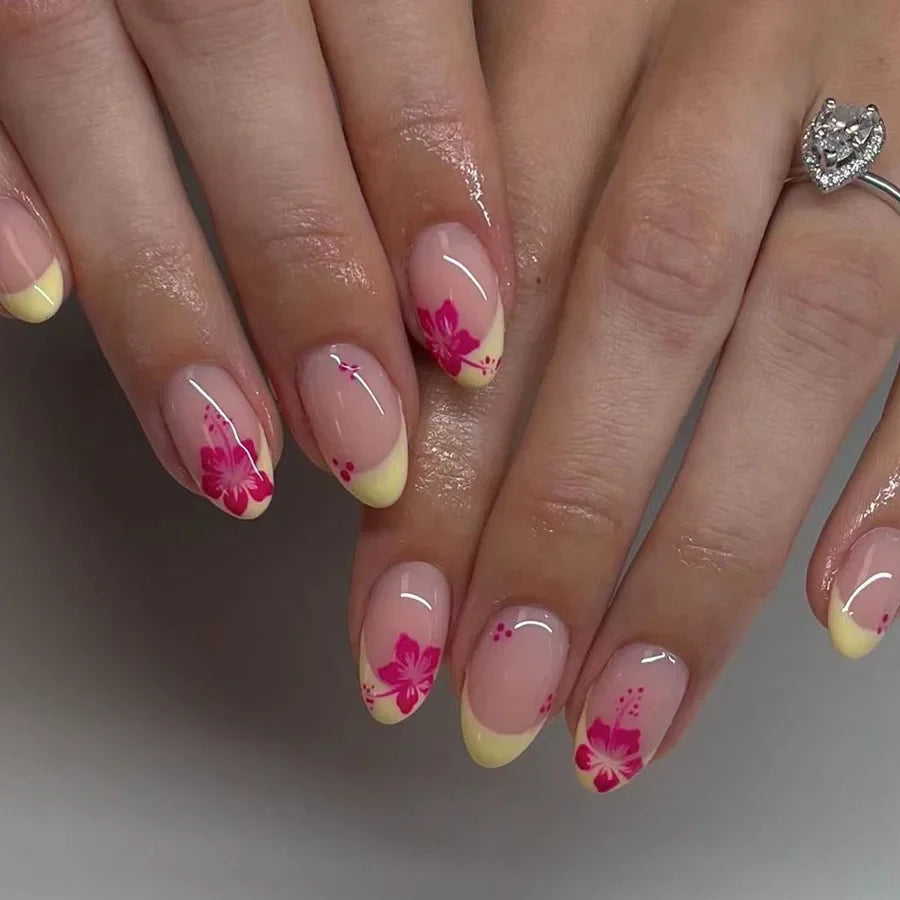 24Pcs Fairy White Flower Fake Nails Pink French Tip Press on Nails Short Square Wearable False Nail for Women Girls DIY Manicure