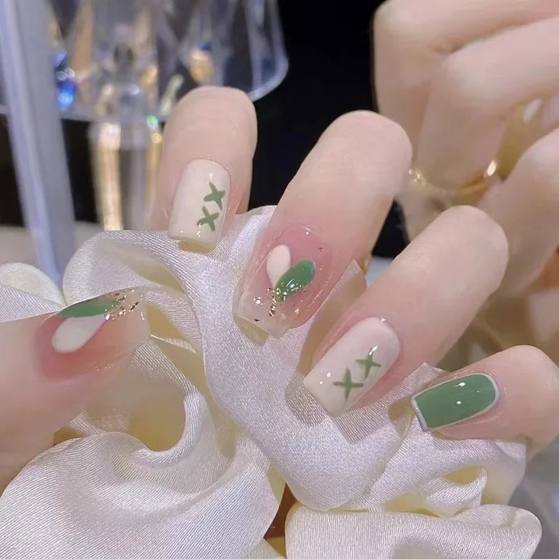 24Pcs Full Cover Nail Tips Short Simple False Nails Wearable Round Head Fake Nails Gradient Artifical Finished Press on Nails