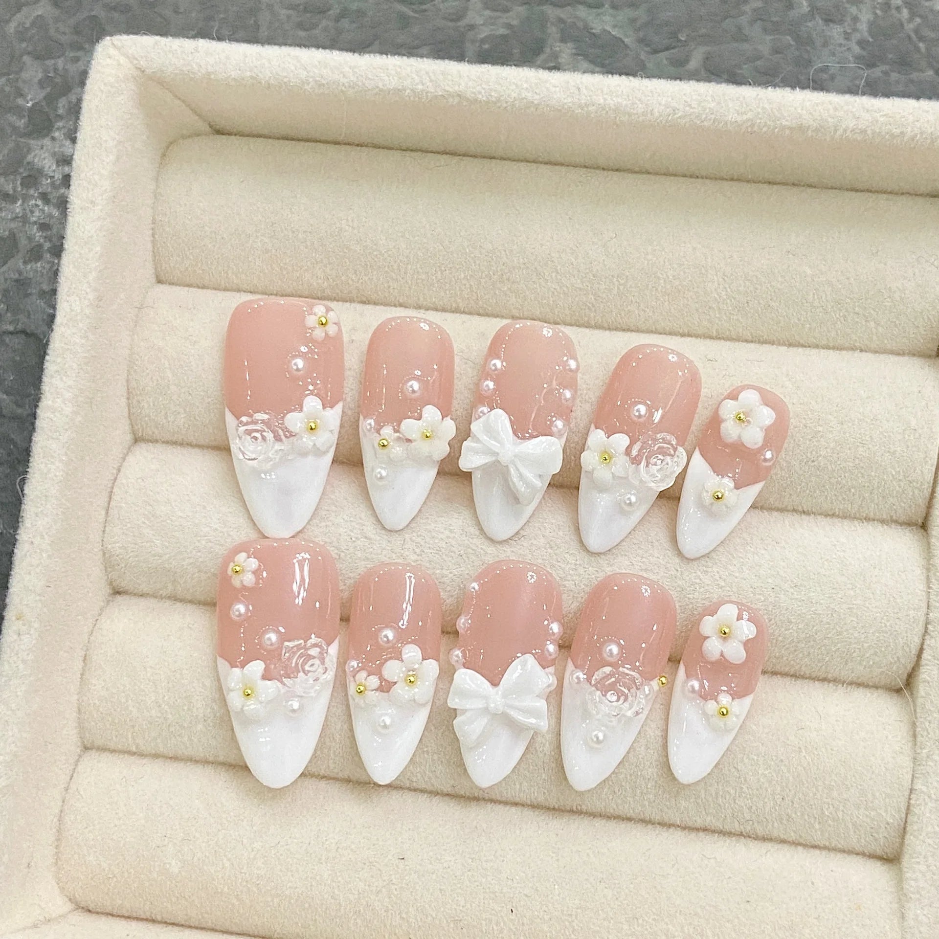 10pcs White Flowers Decor Fake Nails French Pearl Almond Fake Nail Patch Wearable Full Cover Handmade Bride Press on Nail Tips