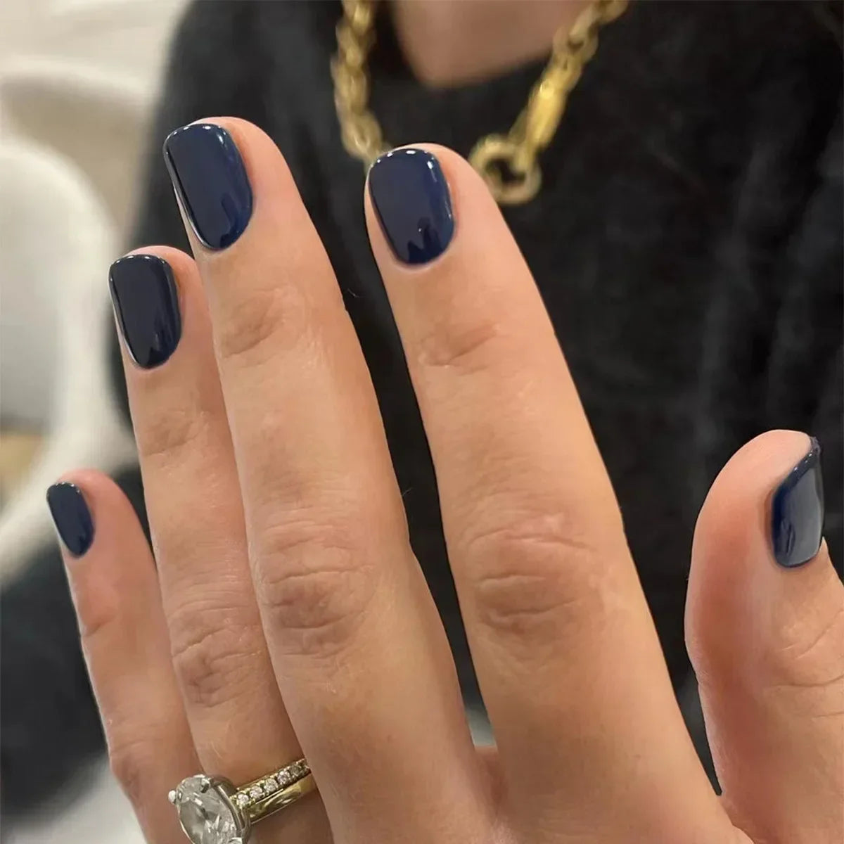24Pcs Solid Color Press on Nails Short Square Round Fake Nail Glossy Dark Nail Art Wearable Detachable Autumn Winter False Nails
