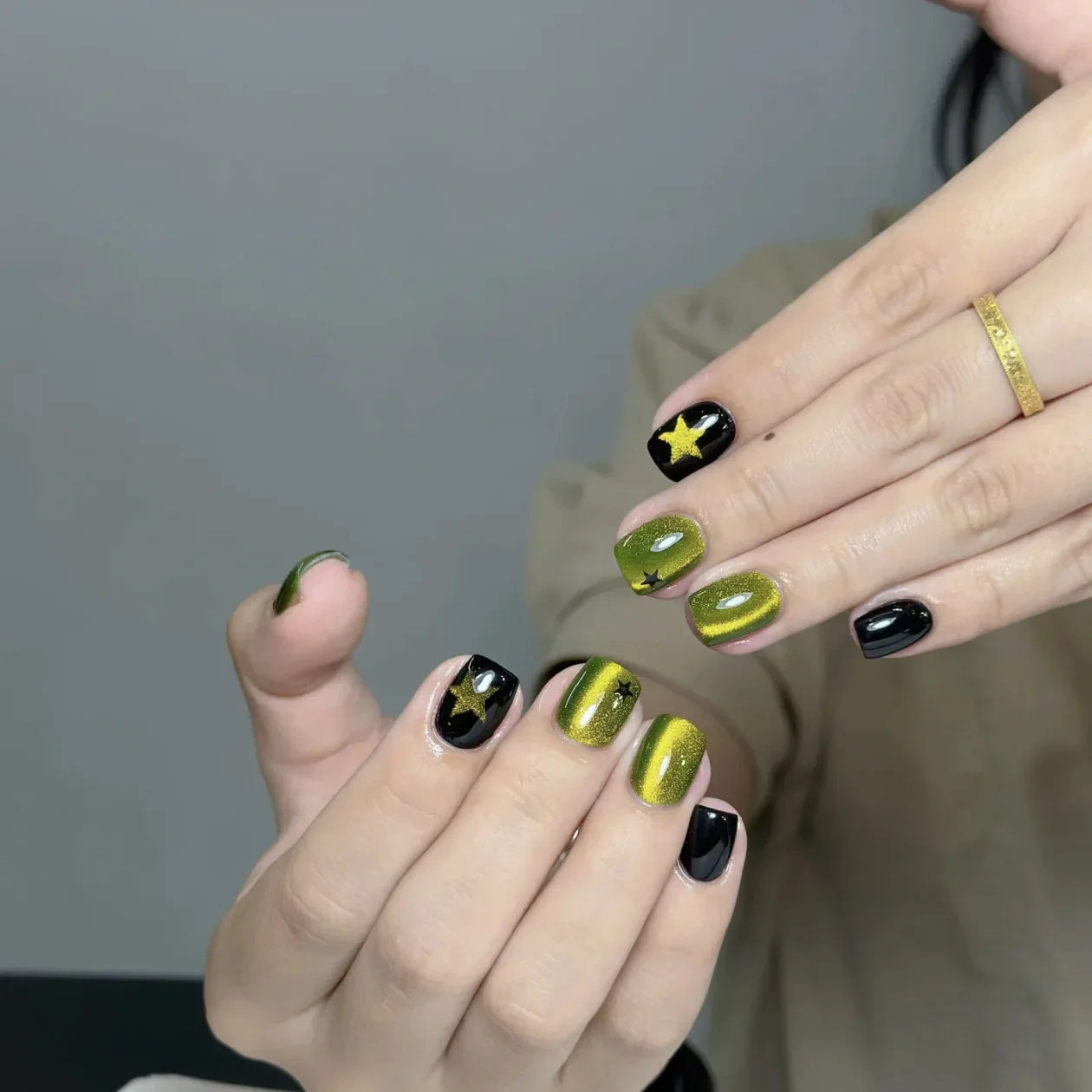10pcs Handmade Press on Nails Short Oval Star Green Apple Cat's Eye False Nail for Women&Girls Detachable Wearable Fake Nail