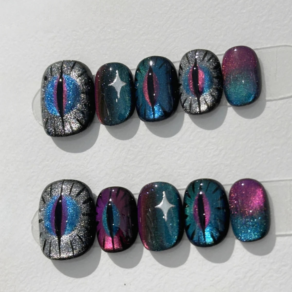 10Pcs Handmade Gothic Short Press on Nails Rhinestone Round Manicure Decoration Wearable Full Cover with Design Acrylic Nail Tip
