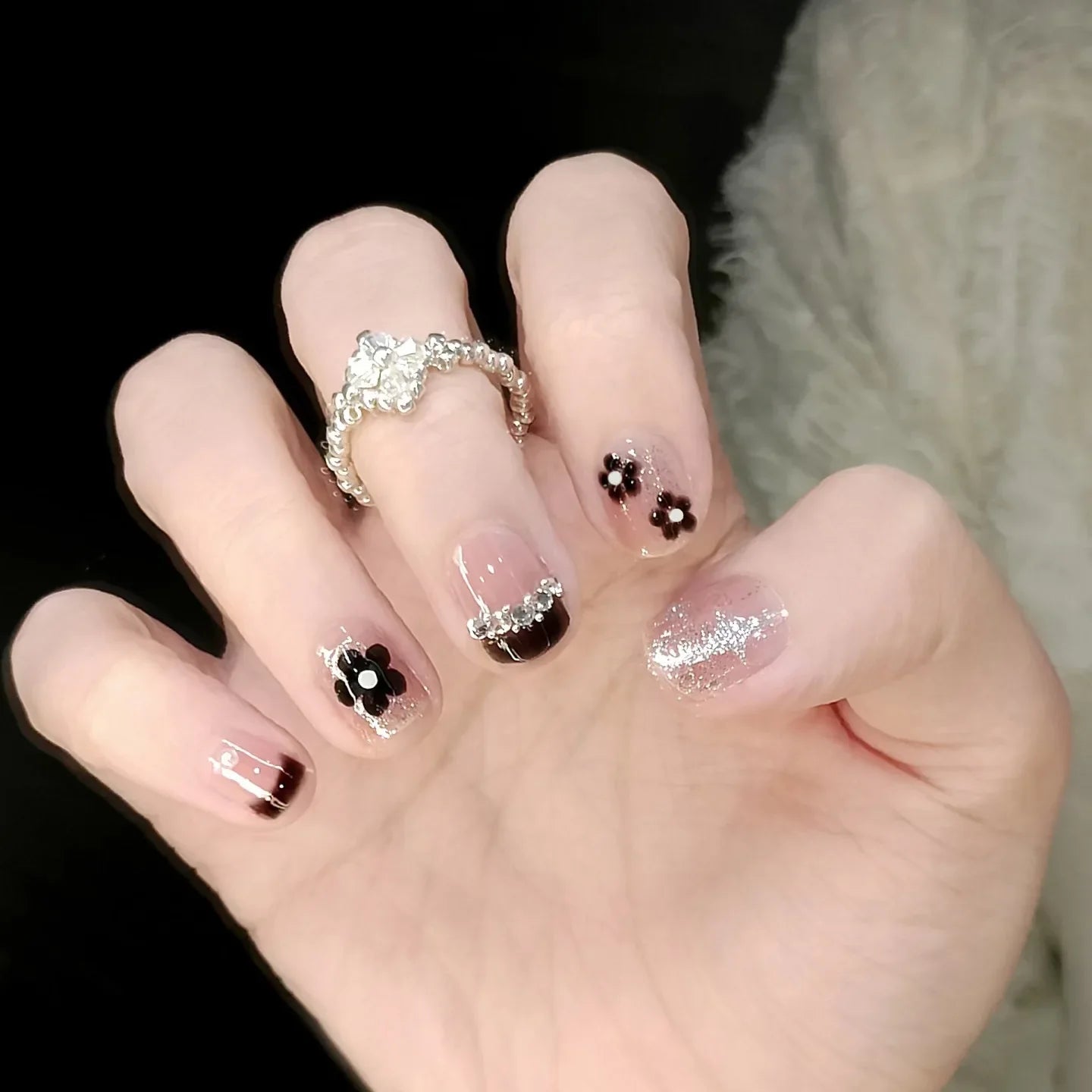 24pcs Bowknots Love Heart Pattern Press On Nails Cute Fresh Short Round French Style False Nails Korean Sweet Wearable Fake Nail