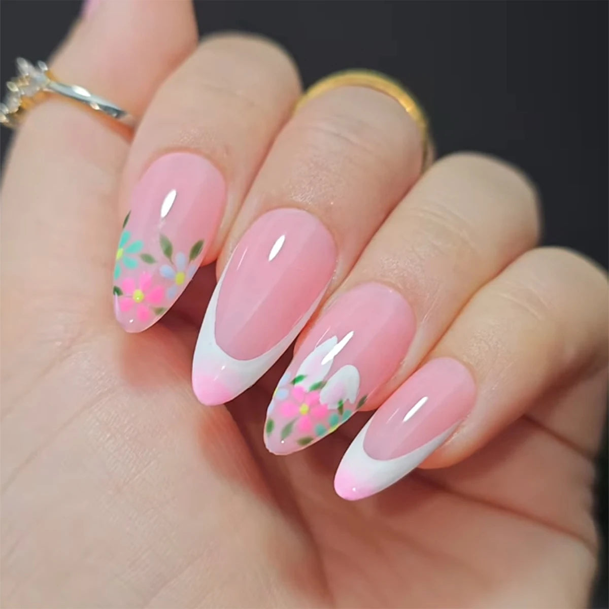 Upgrade your nail styling 24pcs mid-length almond shape autumn and winter black matte texture simple crimson lines fake nails ma