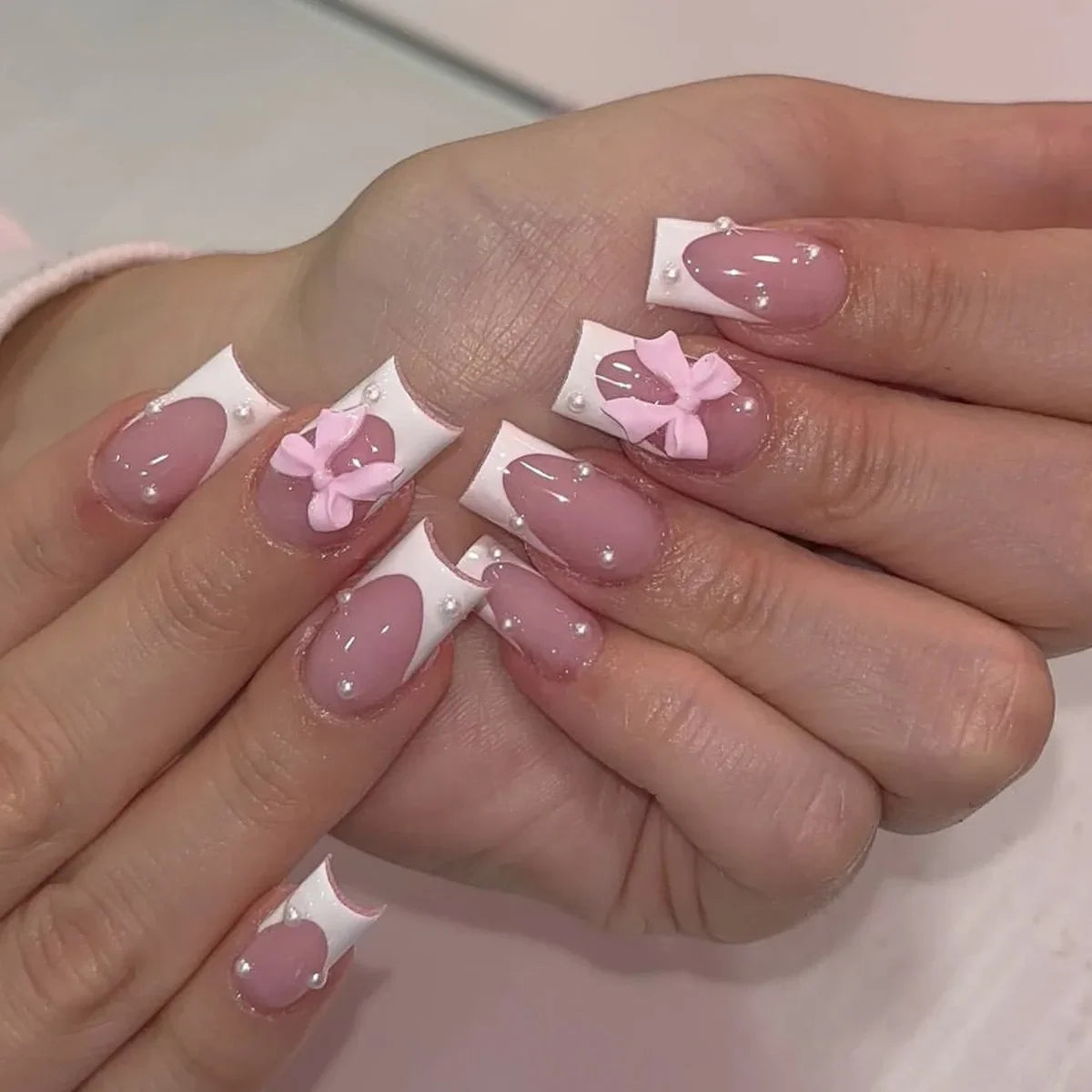 24Pcs Mid-length French Pink Square Head Press on False Nails Flash Drill Wearable Finished Manicure Full Cover Nail Tips