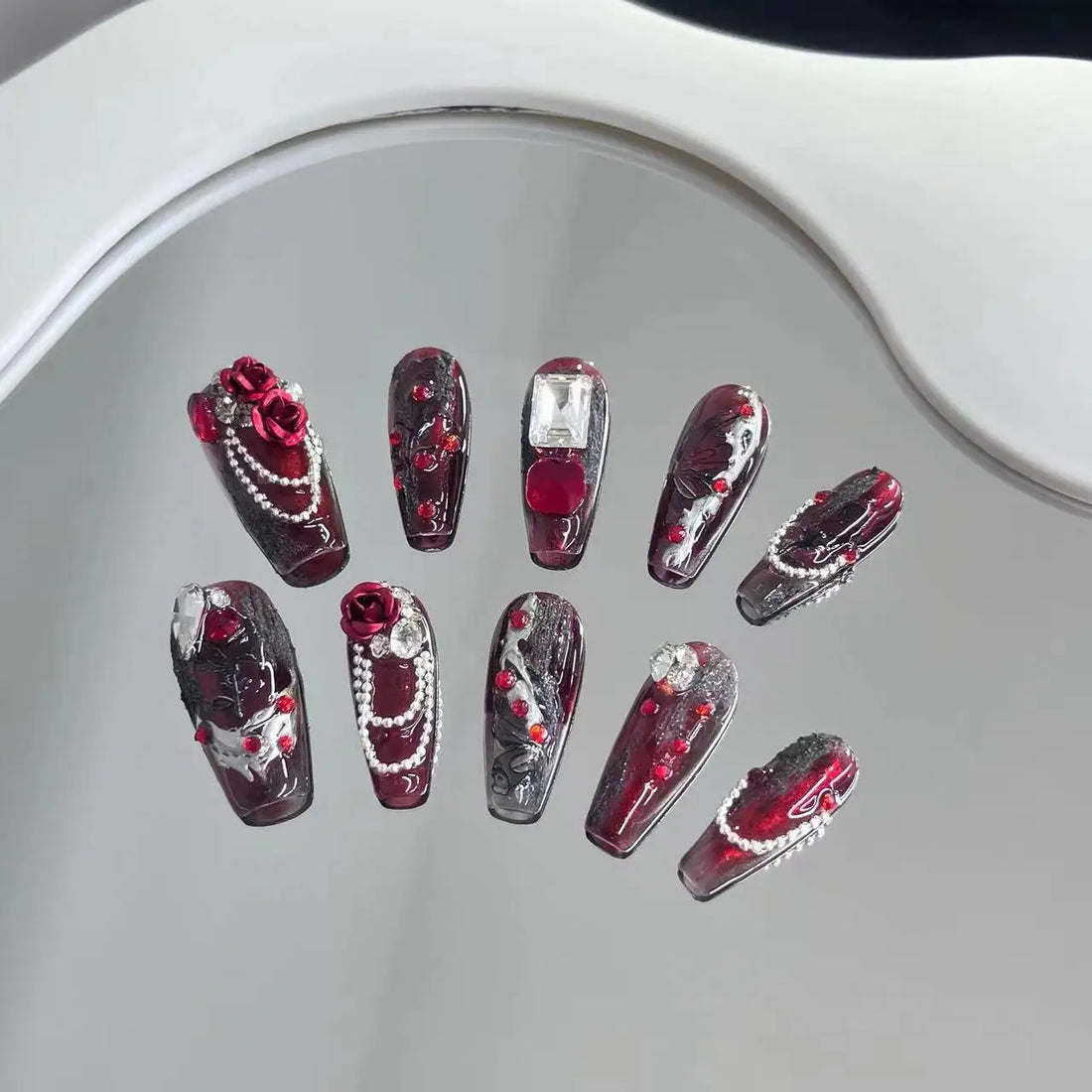 10pcs Handmade False Nails Goth Red Rose Fake Nails Black 3D Pearl Crystal Decor Press on Nails Tips Full Finished Wearable