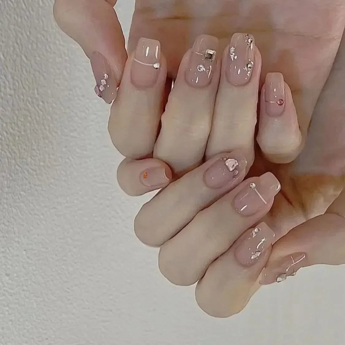24Pcs Short Ballerina False Nail Tips with Pearl Detachable French Fake Nails Pink Cute Full Cover Press on Nails Manicure Tools