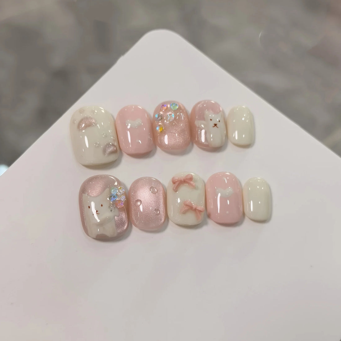 10Pcs Hamdmade Press on Nails Cat Eye Pink Hand-Painted Bouquet Cat Bow Fake Nail Bean Nails Detachable Wearable Nail for Women