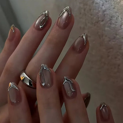 24Pcs Cat's Eye Design Fake Nail with Pearl Short Round Head Press on False Nails Silver French Bow Pattern Full Cover Nail Tips