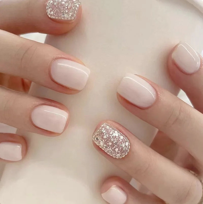 24Pcs Shiny Pearl Wearable False Nails Short Square Fake Nail Simple Summer Press on Nails Detachable Full Cover Nail Tips