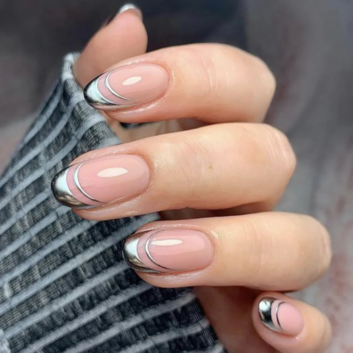 24Pcs Solid Color Grey Almond Fake Nail Cat's Eye Design Wearable Round Head False Nails with Shiny Powder Press on Nails