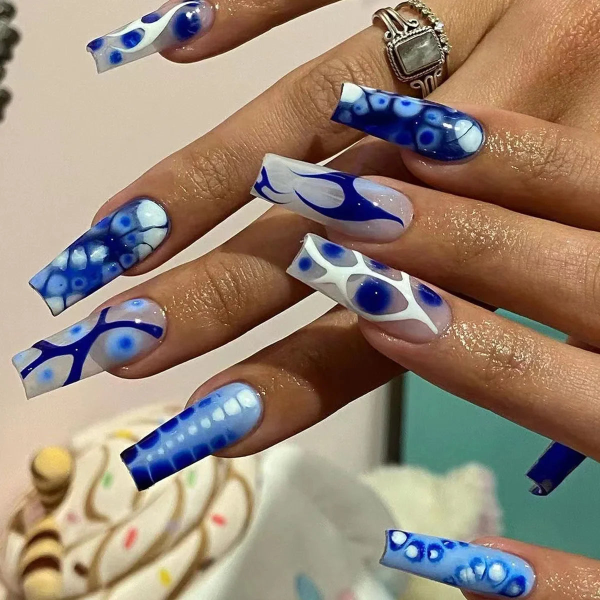 y2k Red Star False Nails Patches White French Press on Nail with Crocodile Women Girl Wearable Acrylic Nail Tips Manicure Gifts