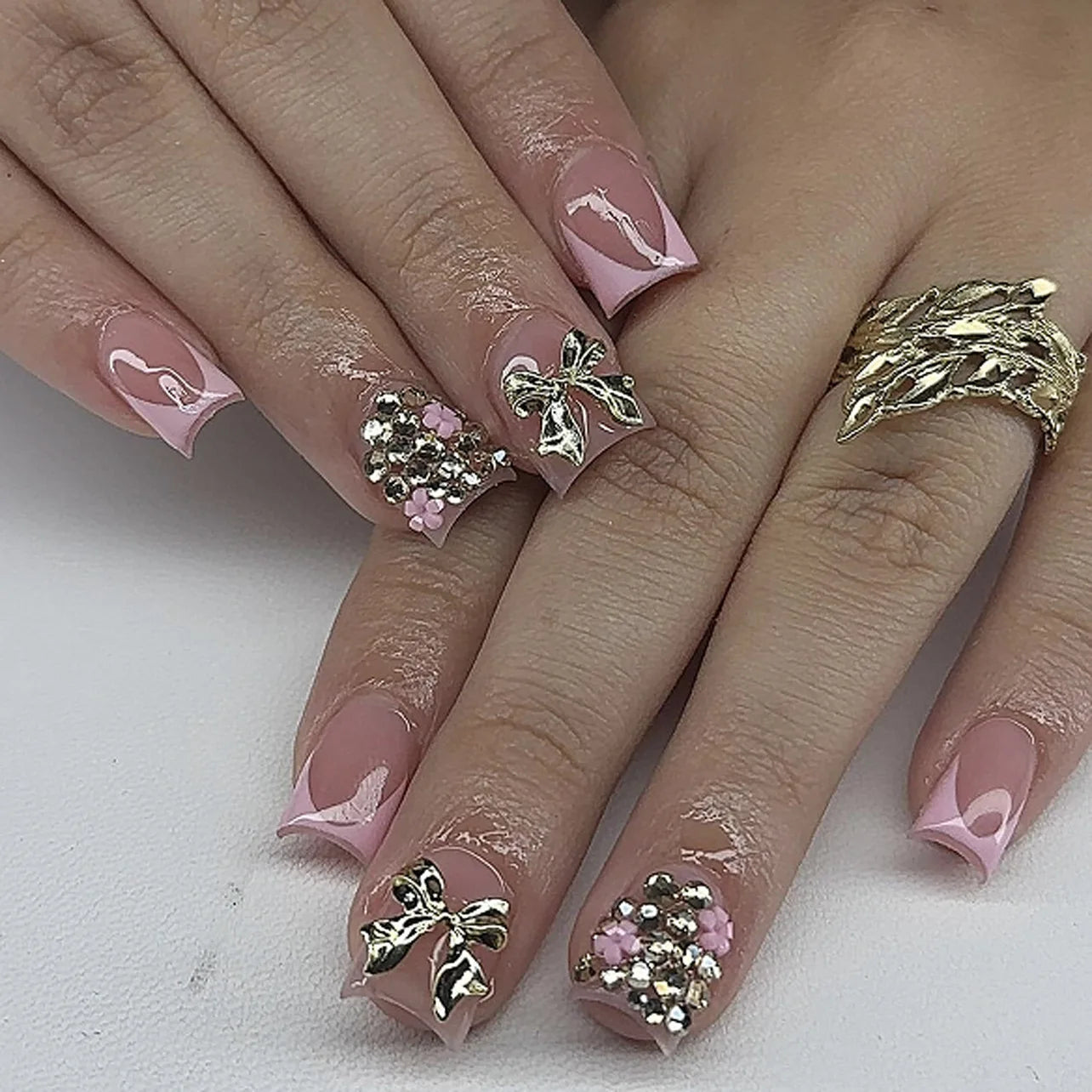 24Pcs Pink French Style Fake Nails 3D Bowknot Designs Short Square Press on Nails Sweet Korean Fashion False Nail for Women Girl