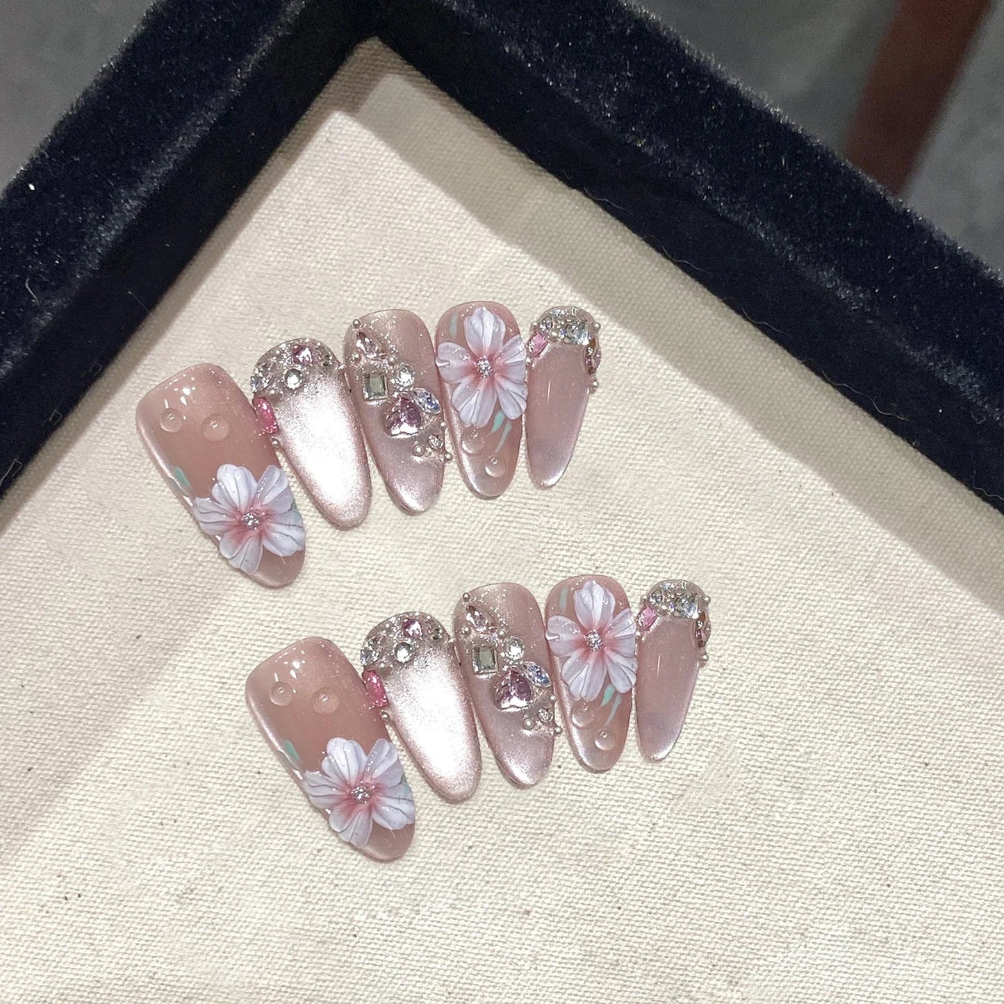10pcs French Almond Press on Nails Flower False Nails Wearable Stick-on Nails Fake Nail Uñas Postizas Mujer Накладные Ногти 네일팁
