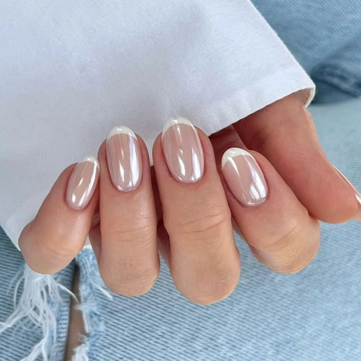 24Pcs Long Almond Fake Nails with White Edge Design Wearable French Press on False Nails Simple Full Cover Nail Tips Manicure