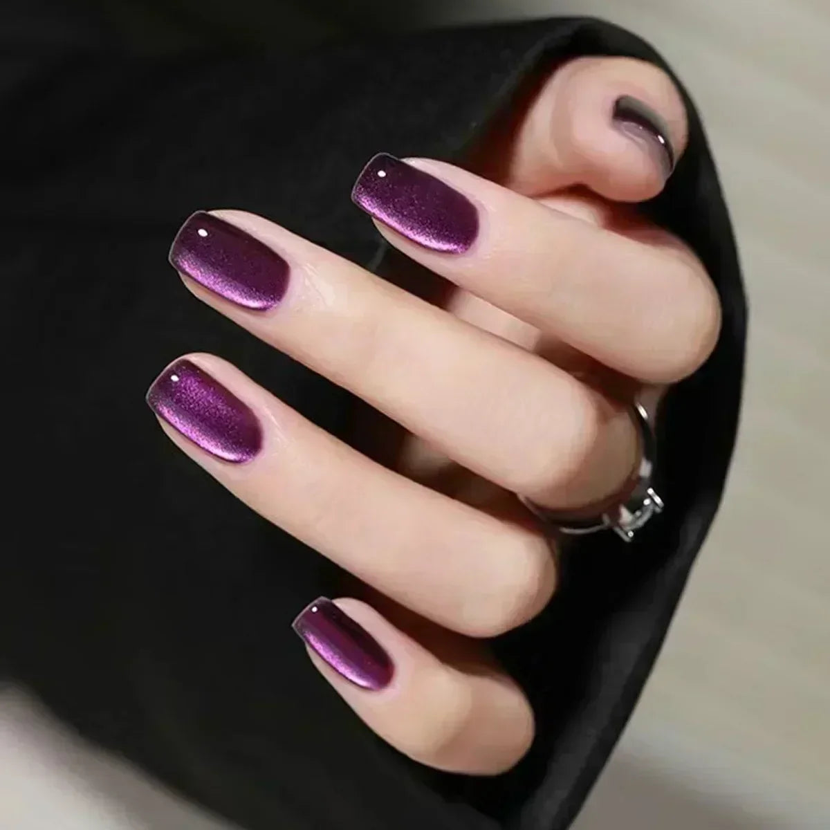 24pcs Crystal Cat Eye False Nails with Glue Short Square Press on Nails Shiny Red Jewel Nail Solid Color Fake Nails Minimalis